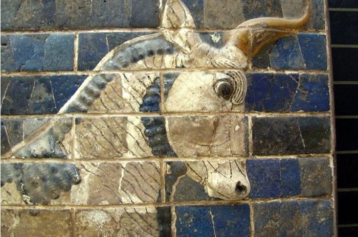 brama_isztar_w_babilonie_fragment.jpg